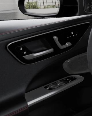 mercedes-benz-amg-c43-window-controls
