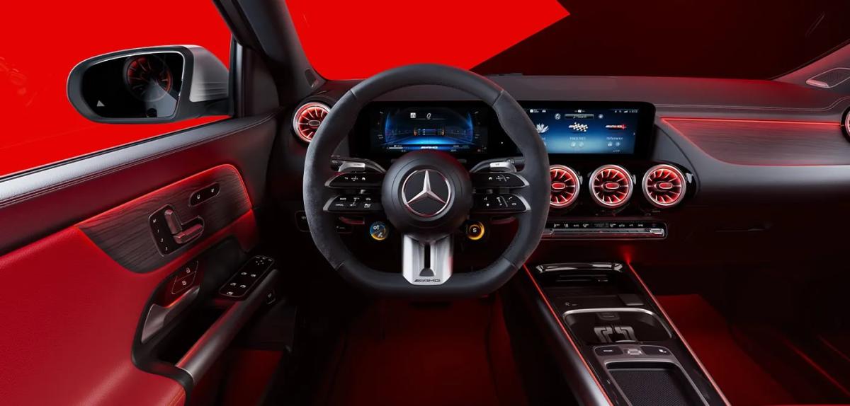 mercedes-benz-amg-gla-35-dashboard