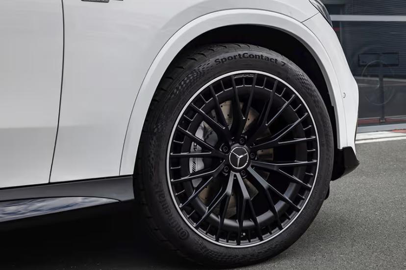 mercedes-benz-amg-glc-43-wheel