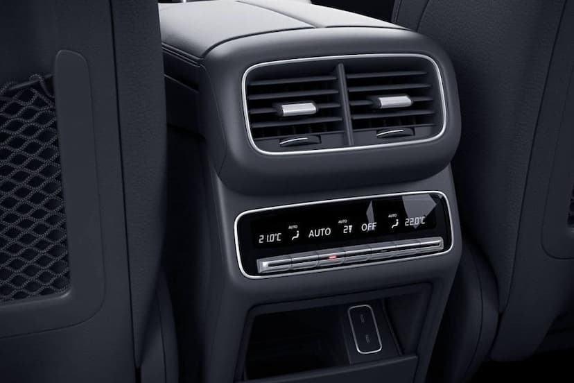 mercedes-benz-amg-gle-53-rear-ac-vents