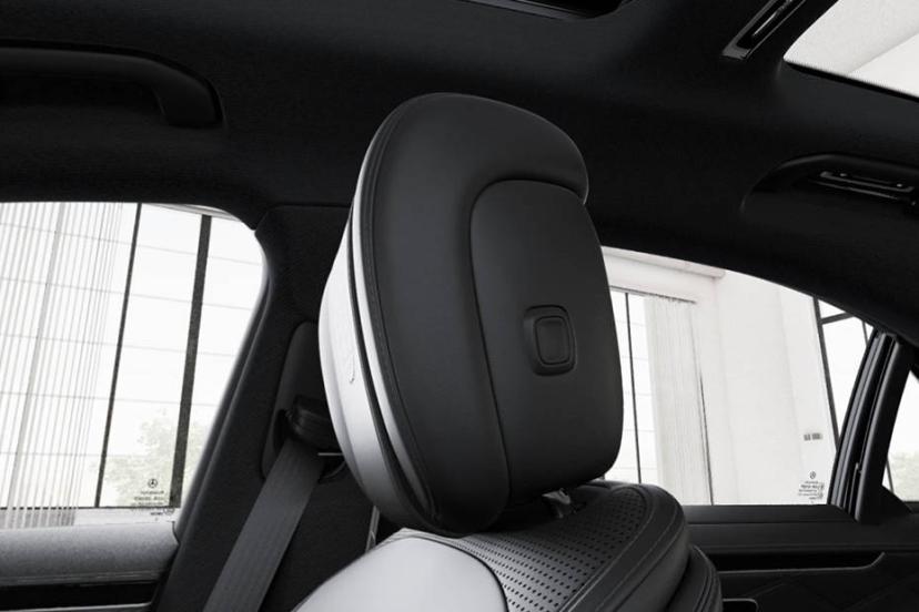 mercedes-benz-amg-s-63-seat-headrest