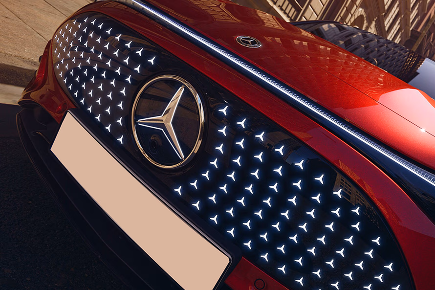 mercedes-benz-cla-electric-grille