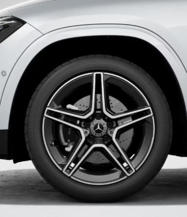 Mercedes-Benz GLA preview 2