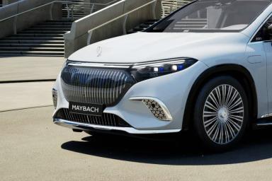 Mercedes-Benz Maybach EQS SUV preview 4