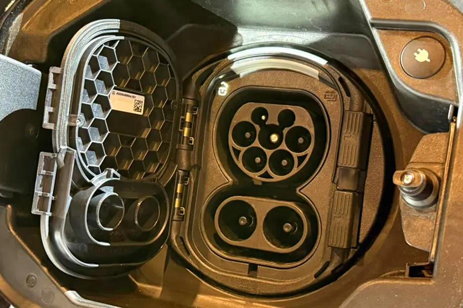 mercedes-benz-s-class-ev-charging-port