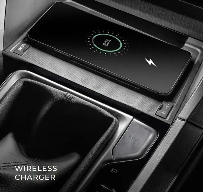 mg-hector-plus-wireless-charger