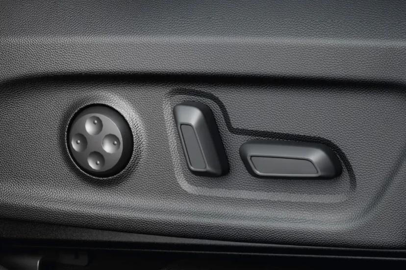 mg-majestor-driver-seat-controls