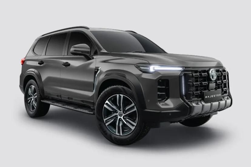 mg-majestor-front-right-view