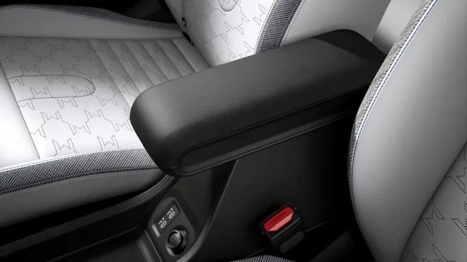 mini-cooper-3-door-armrest