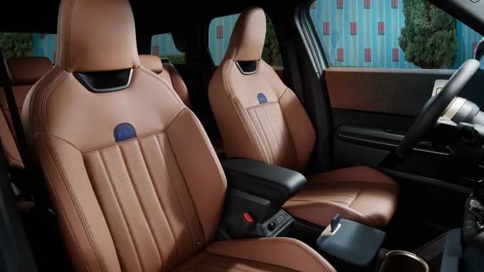 mini-cooper-countryman-front-seats