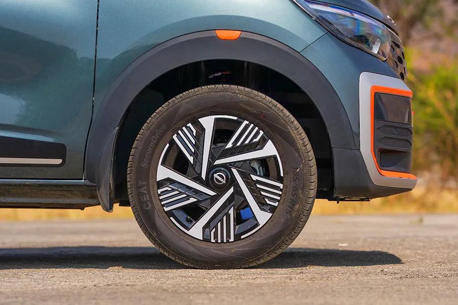 nissan-gravite-alloy-wheel