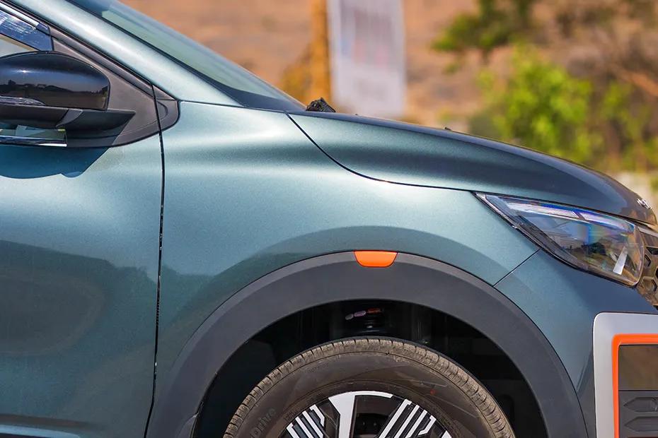 nissan-gravite-front-fender