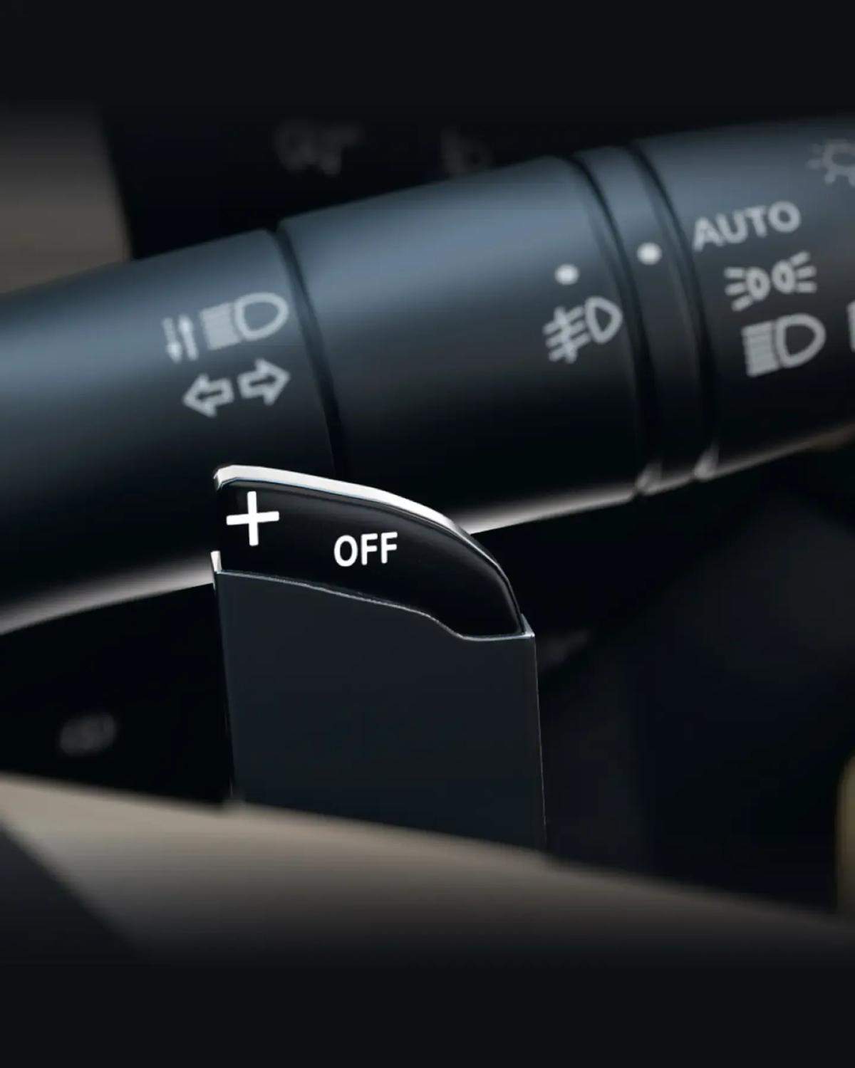 nissan-tekton-paddle-shifter-right