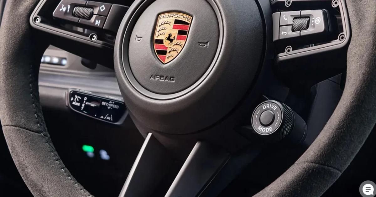 porsche-cayenne-steering-with-controls