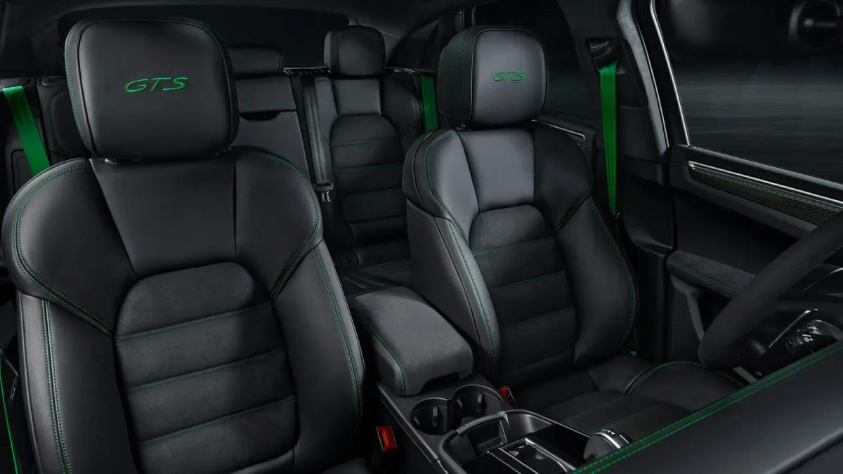 porsche-macan-seats
