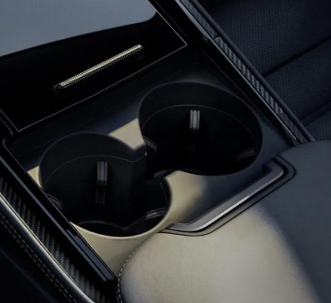 porsche-panamera-cup-holder