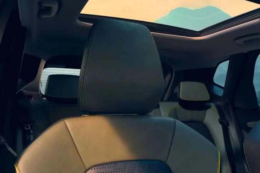 renault-duster-seat-headrest