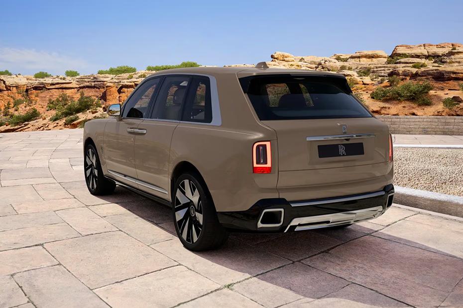 rolls-royce cullinan-rear-left