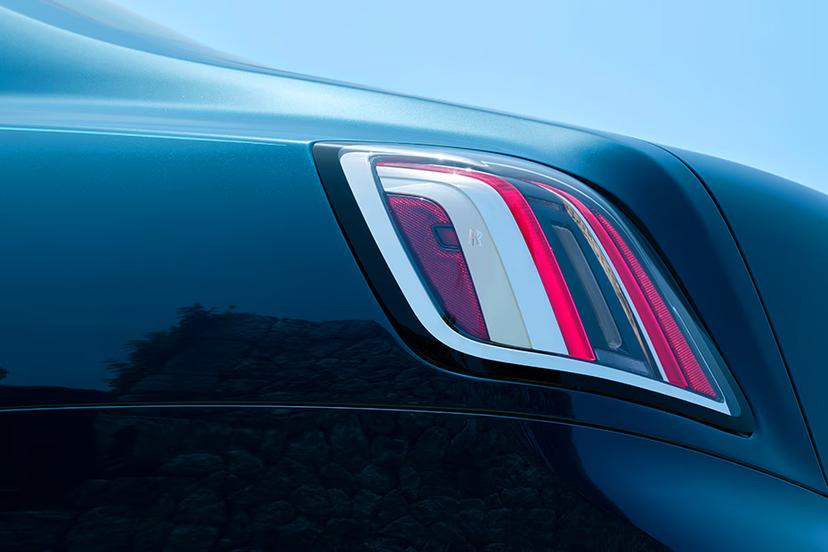 rolls-royce-ghost-series-II-taillight