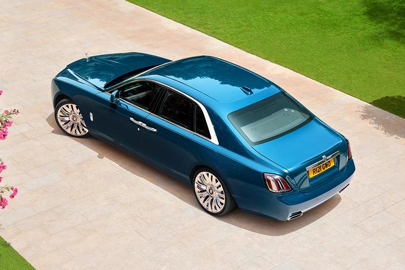 rolls-royce-ghost-series-II-top-view