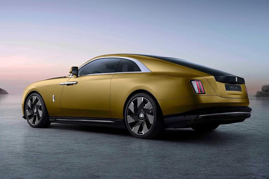 rolls-royce-spectre-rear-left-view