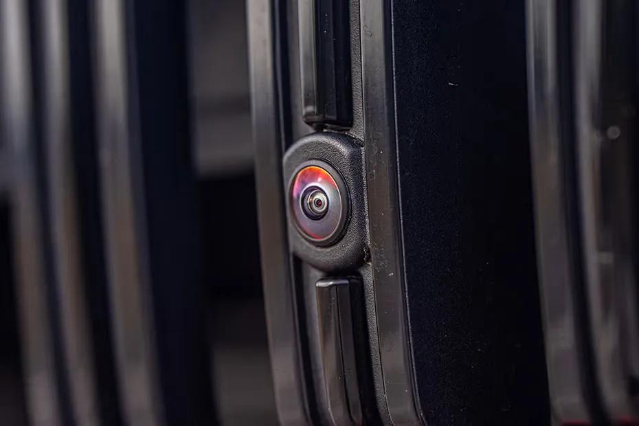 skoda-kodiaq-rs-360-degree-camera-(front)