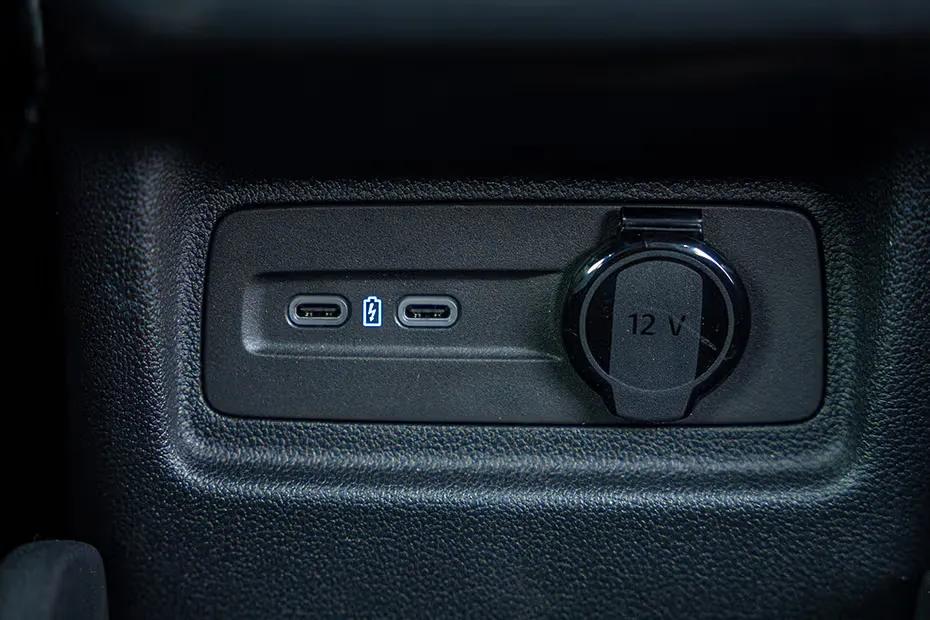 skoda-kodiaq-rs-usb-charging-port-(rear)