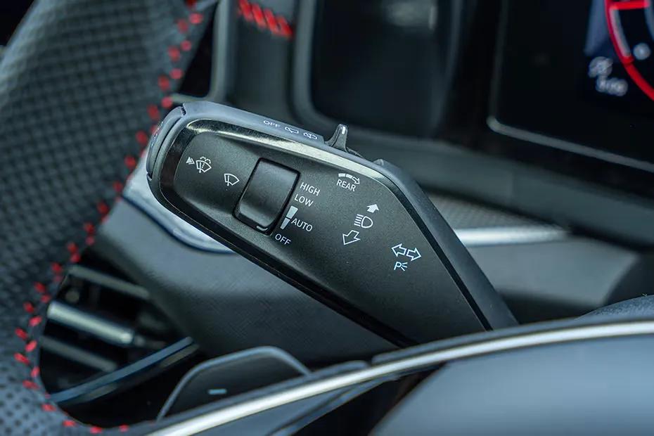 skoda-kodiaq-rs-wiper-controls