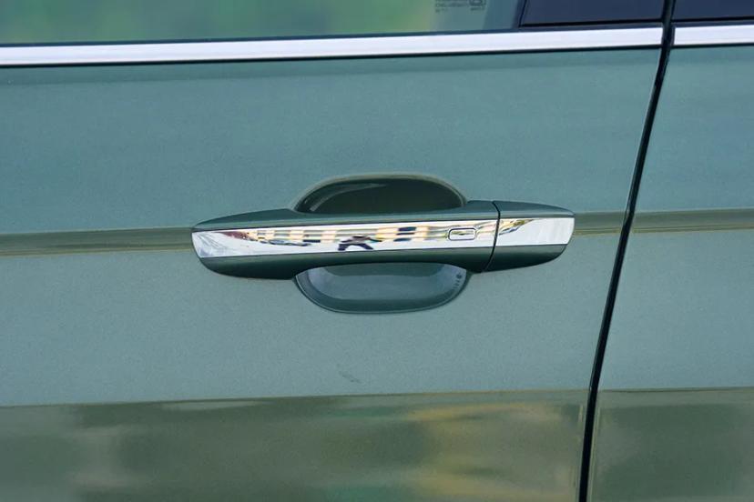 skoda-kushaq-door-handle