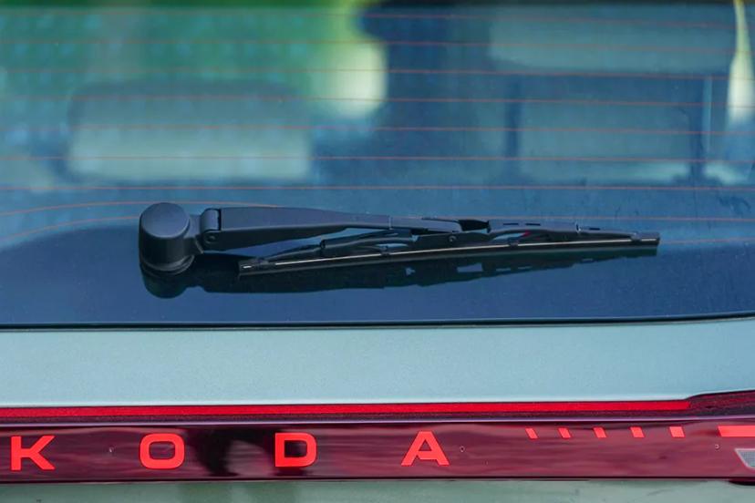 skoda-kushaq-rear-wiper