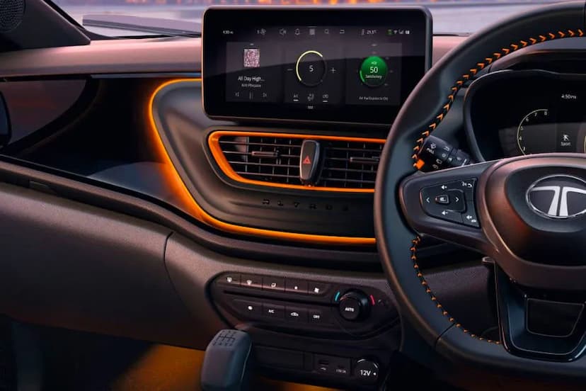 tata-altroz-racer-center-console