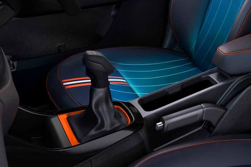 tata-altroz-racer-gear-shifter