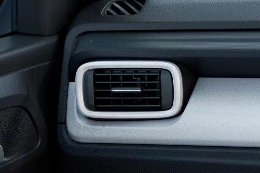 tata-punch-front-passenger-ac-vent