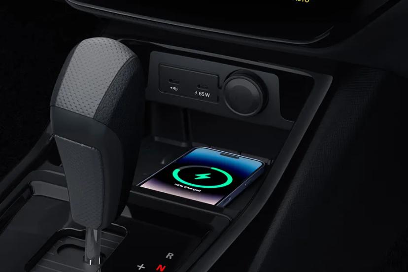 tata-punch-wireless-charging-pad