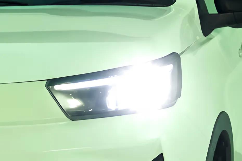 tata-tiago-ev-headlight