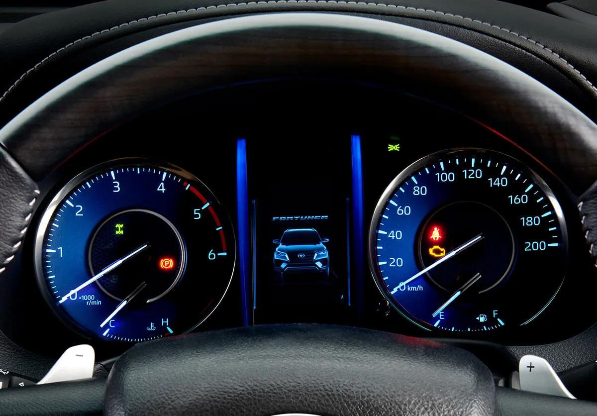 toyota-fortuner-instrument-console