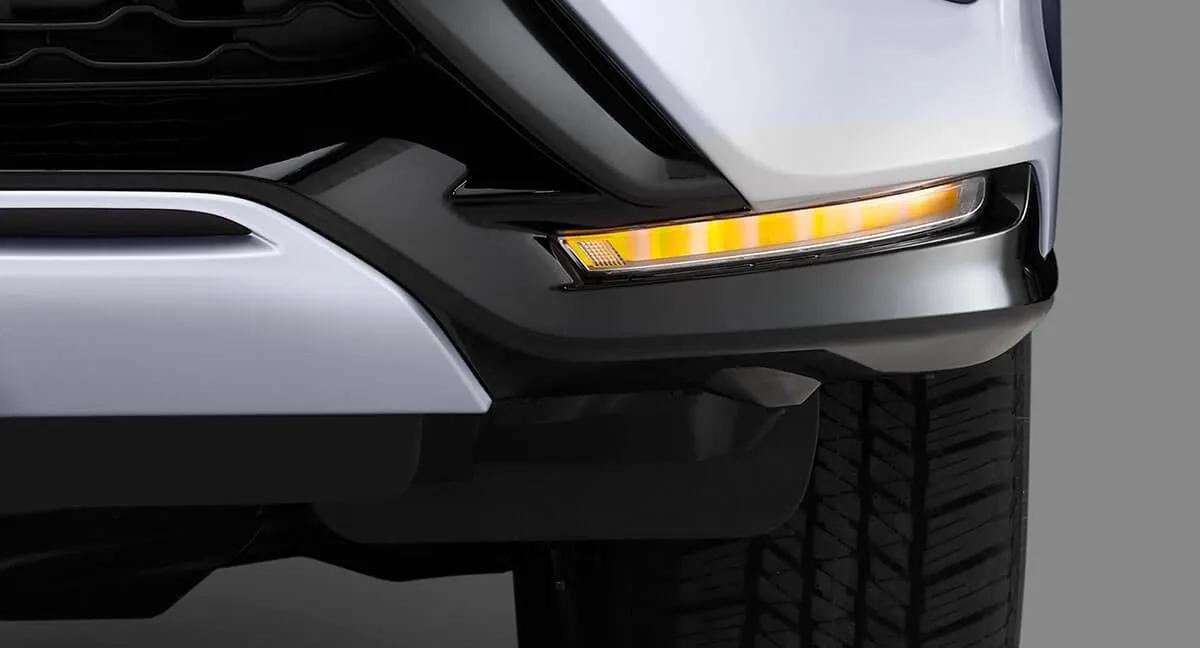 toyota-fortuner-legender-fog-lamp-with-cornering-lamp