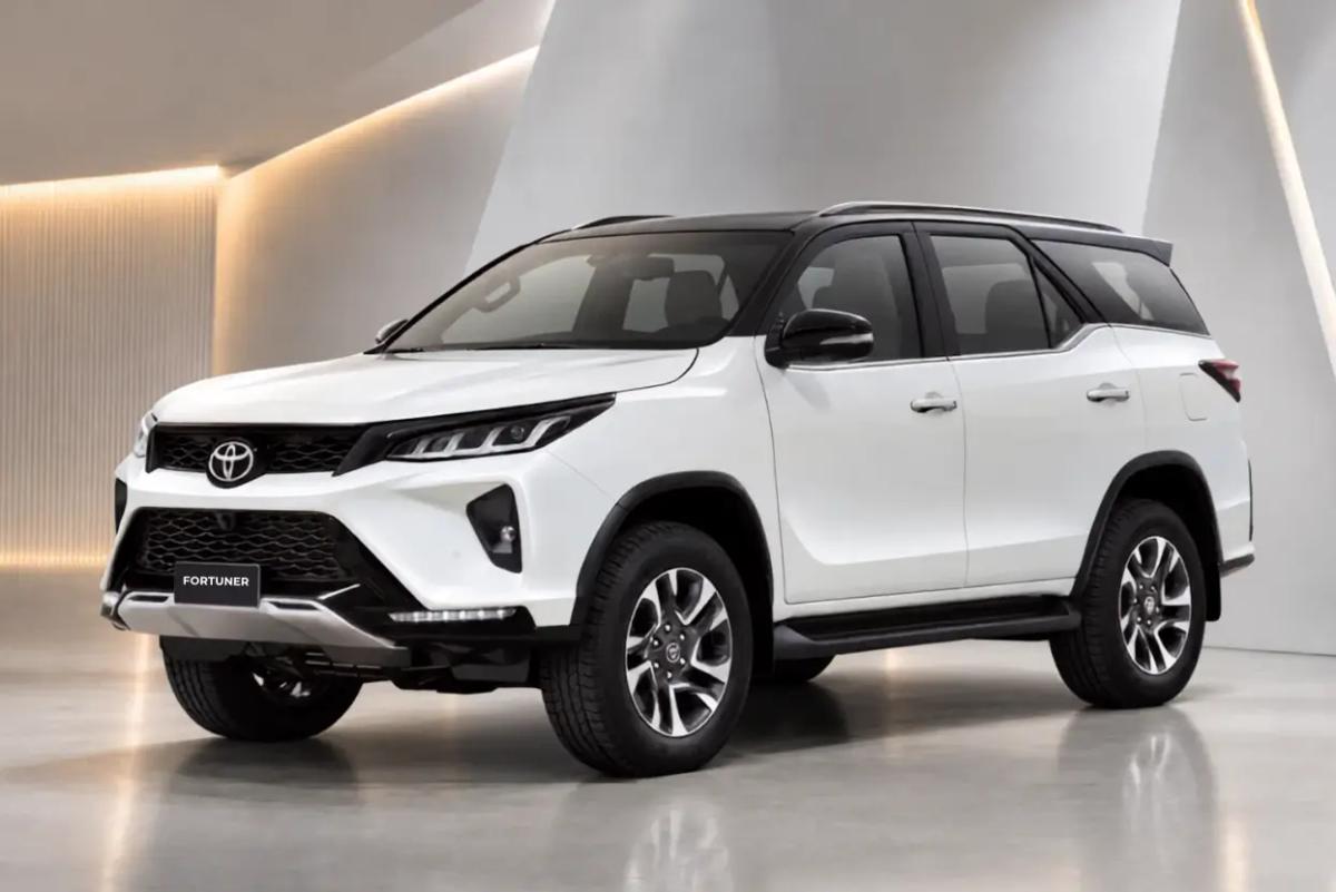 Toyota Fortuner Legender