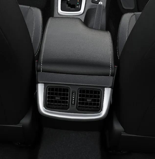 toyota-hilux-rear-ac