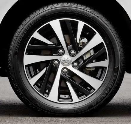 toyota-innova-crysta-alloywheels