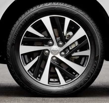 toyota-innova-crysta-alloywheels