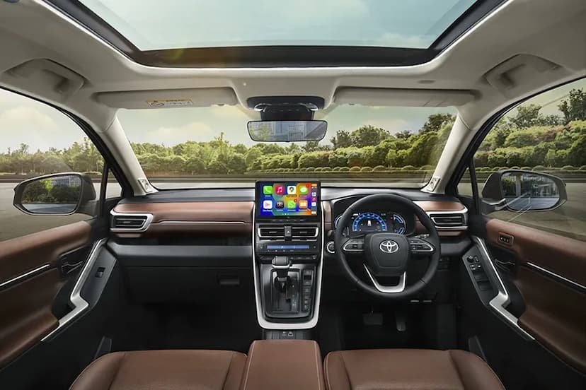 toyota-innova-hycross-dashboard