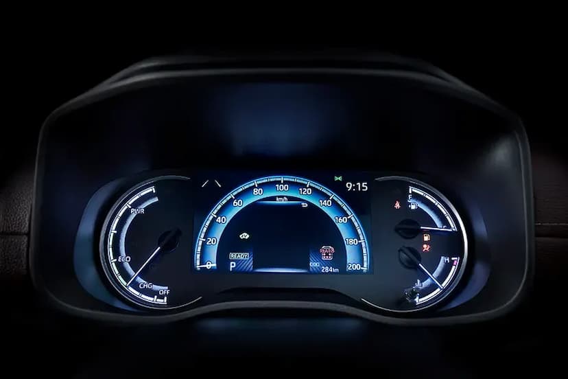 toyota-innova-hycross-instrument-console