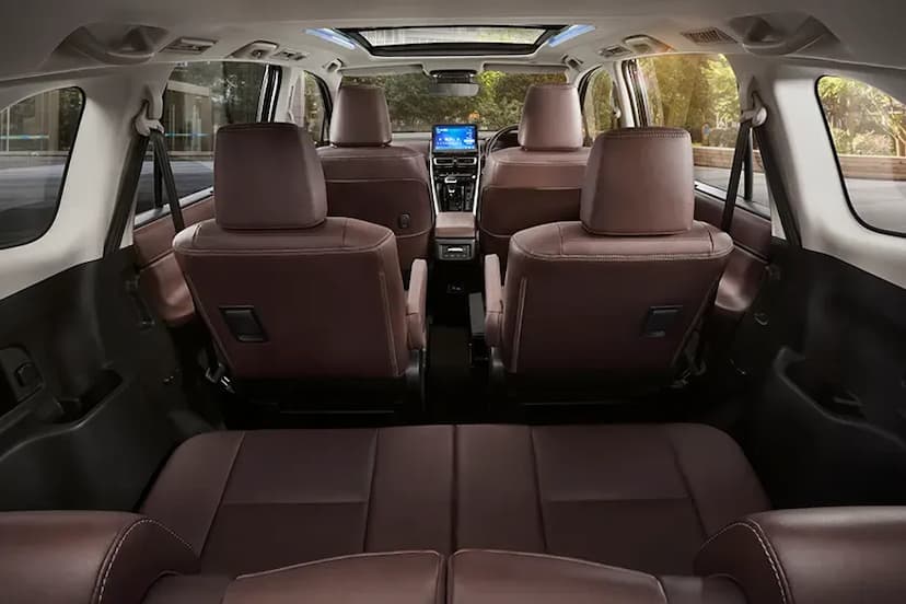 toyota-innova-hycross-seats