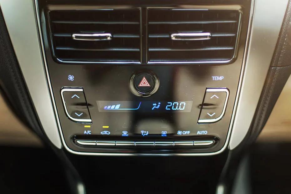 toyota-yaris-ac-controls