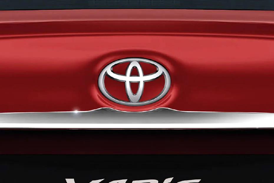 toyota-yaris-front-grill