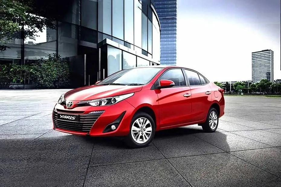 toyota-yaris-front-left-side