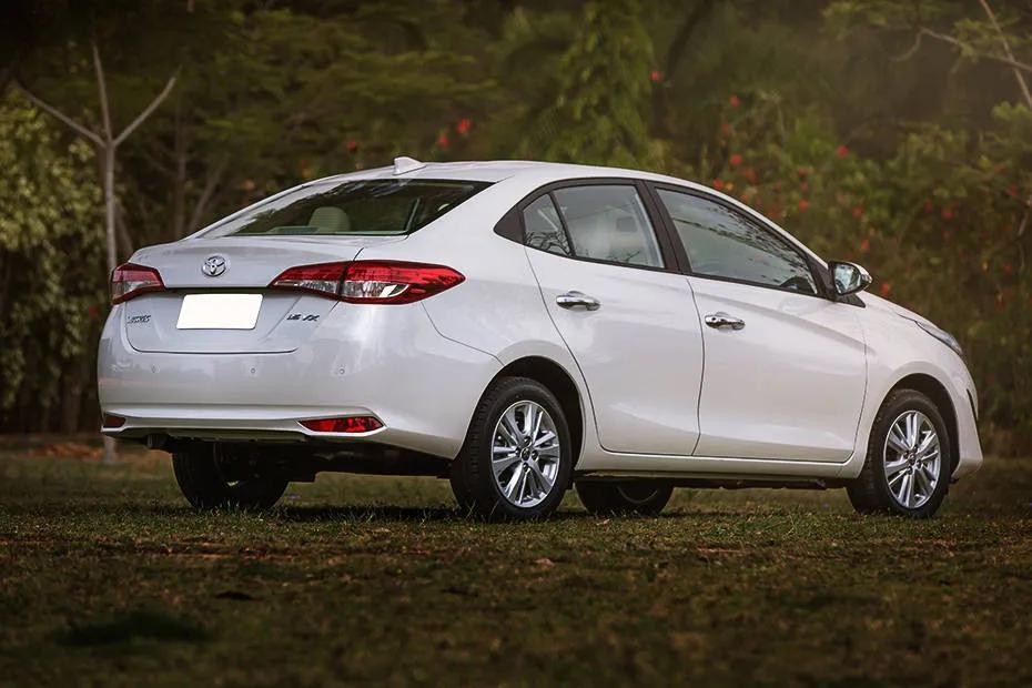 toyota-yaris-rear-right-side