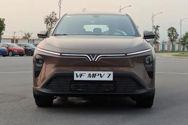 VinFast VF MPV 7 preview 3