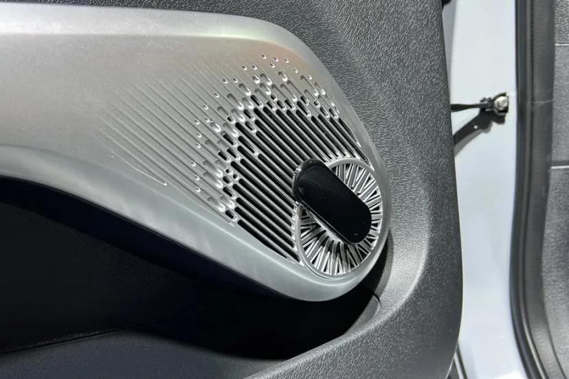 vinfast-vf-mpv-7-speakers